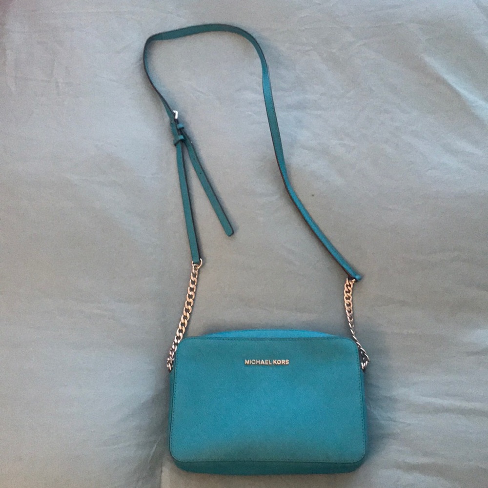 Michael Kors Jet Set Travel Crossbody Bag